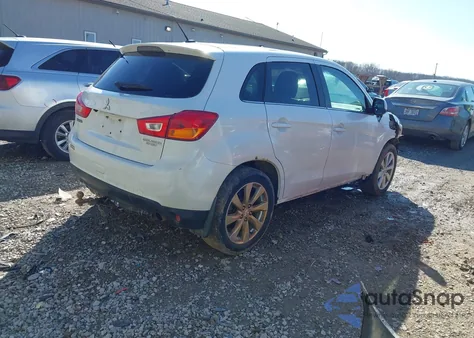 2015 Mitsubishi Outlander Sport Se z USA, uszkodzony, nr VIN 4A4AR4AU2FE027143